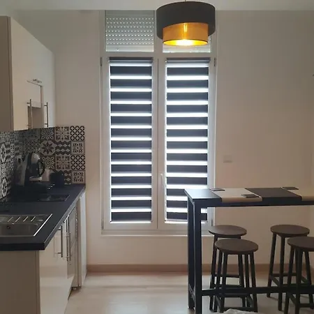 Hamdan Suite Reims Exterior photo